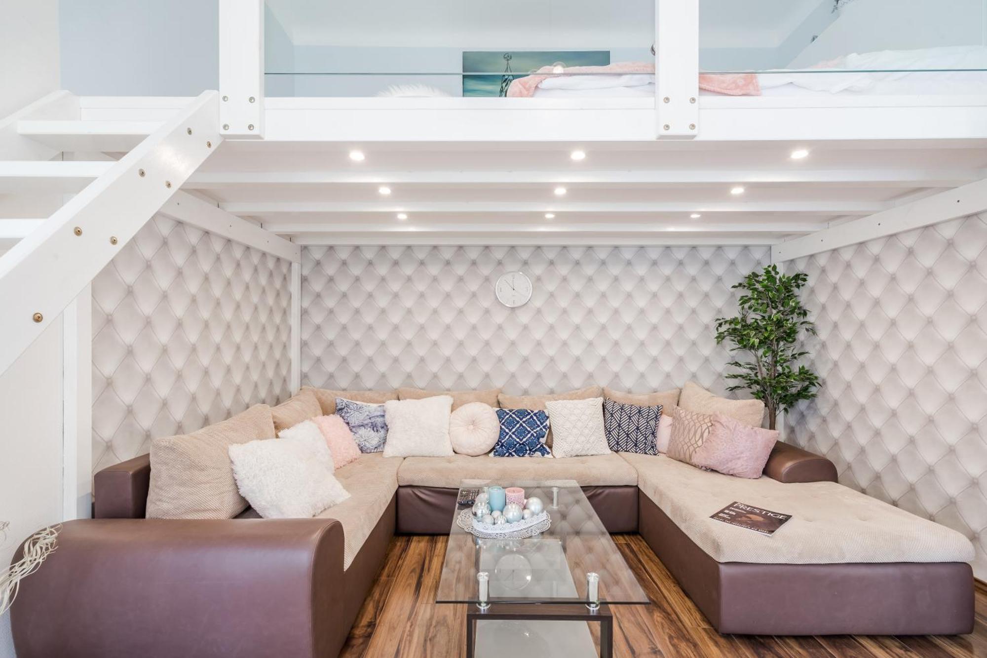 Bpr Stylish Mosaic Home With Terrace Budapest Exterior foto